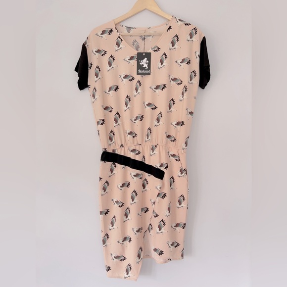 Dresses & Skirts - PEACH CONTRAST MIDI DRESS medium NWT